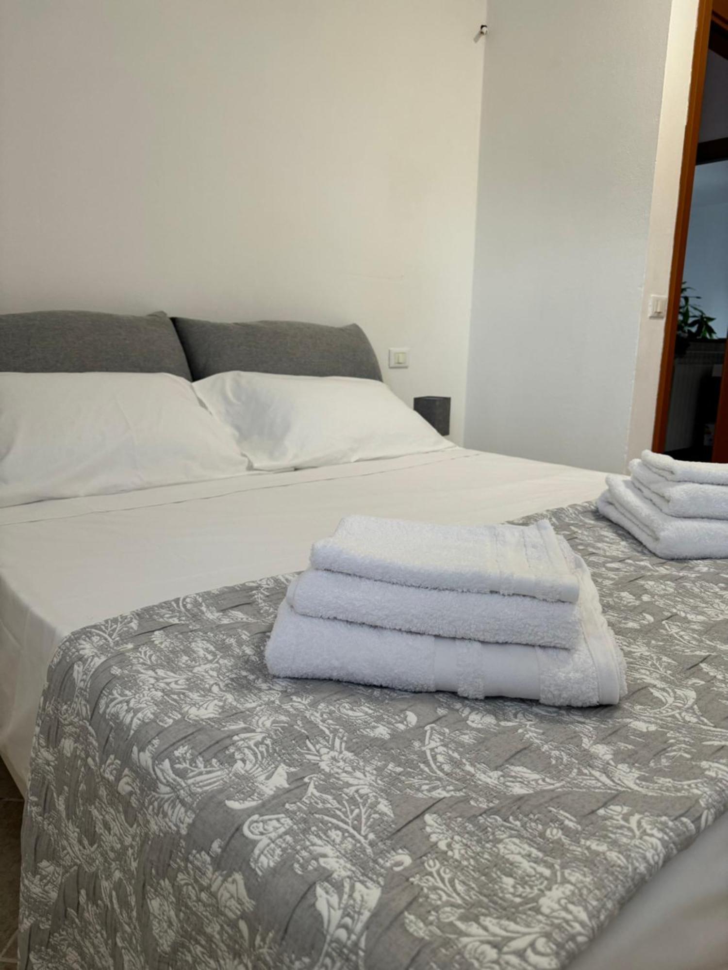Serravalle Shop&Stay Serravalle Scrivia Exterior foto